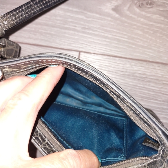 COACH wristlet - Picture 4 of 4